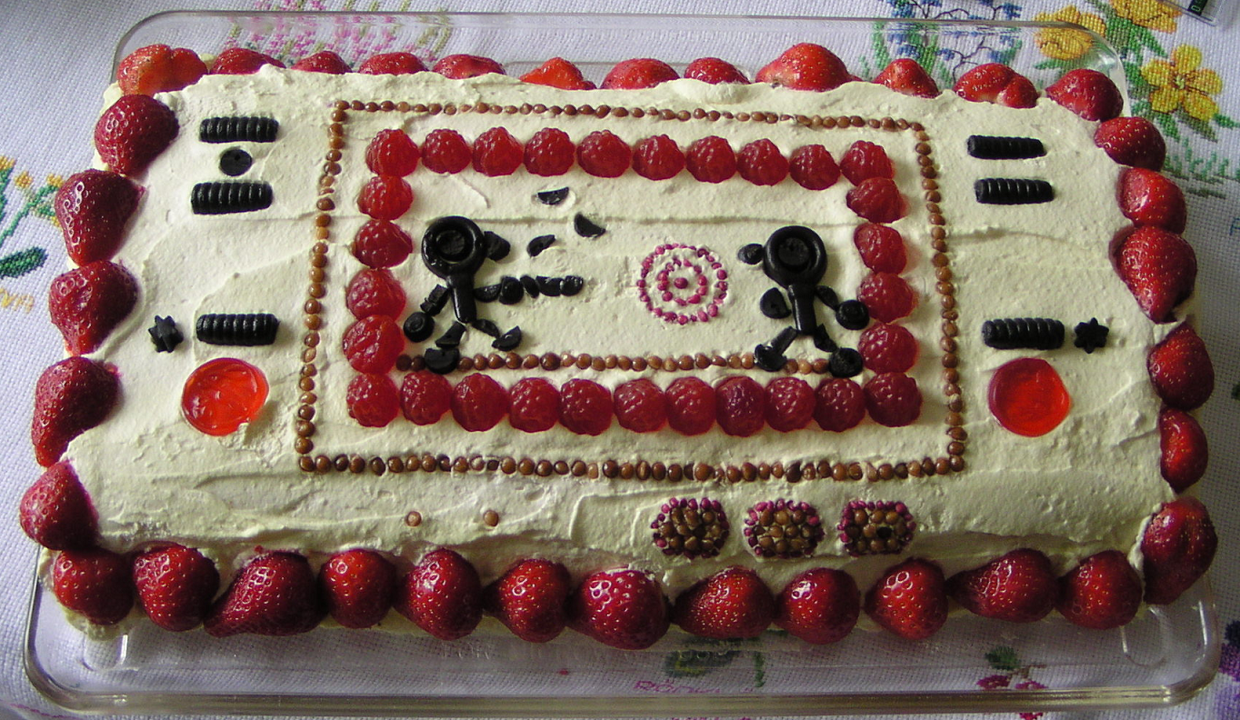 Happy Belated Legend and Tense Birthdays Gw-cake-by-bummi
